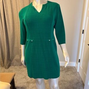 Ming Wang Green Textured V-Neck Sheath Dress - Women's